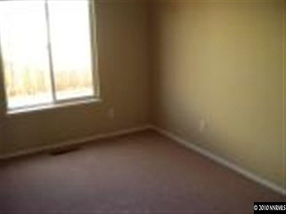 4th image of 1049 Turtledove Ct