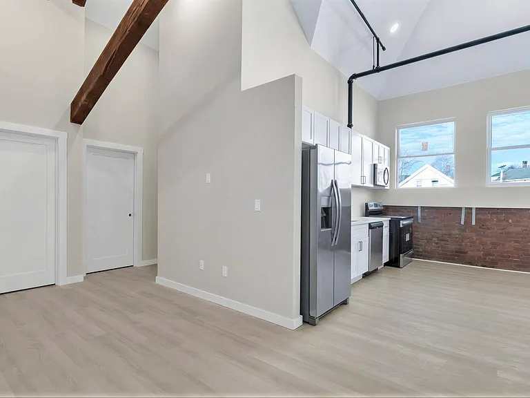 72 Kendrick Ave #101 — Photo 4