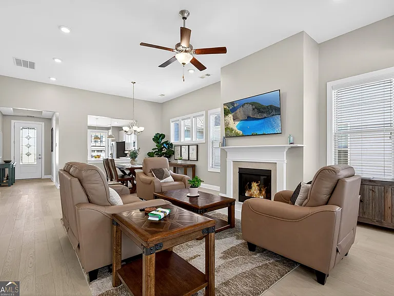 133 Iron Oak Dr — Photo 16