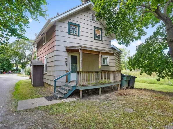 2549 31st St SW, Akron, OH 44314