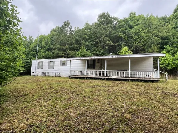 831 Cherry Crest Dr, Cana, VA 24317