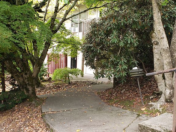3rd image of 1200 W 39th St #2
