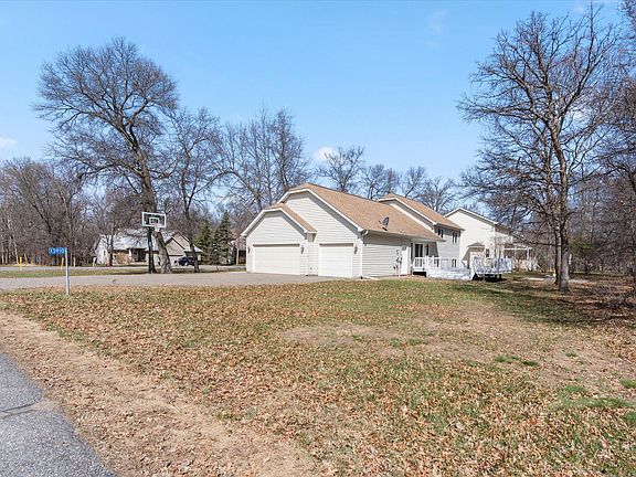 2nd image of 13910 Cherrywood Dr