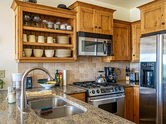 3rd image of 6278 N Park Ln #23
