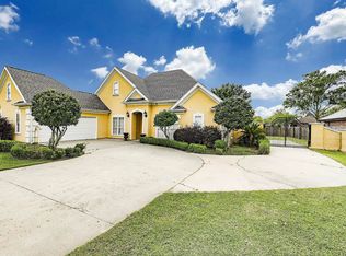 134 Lake Mechant Ct, Houma, LA 70360