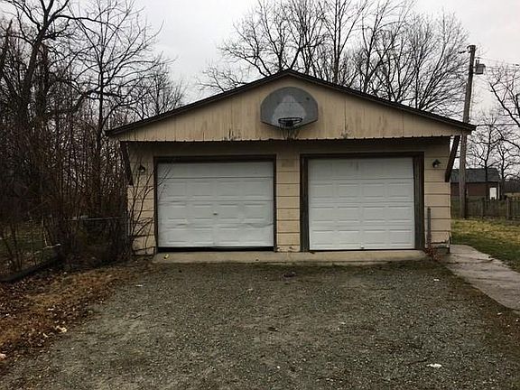 4th image of 8437 Harrison Dr