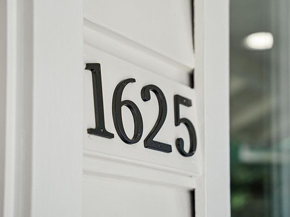 5th image of 1625 Parkside Ave