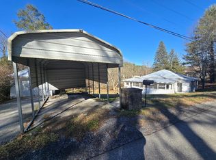 158 Beagle Club Rd, Jumping Branch, WV 25969