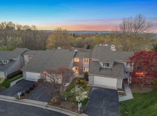 205 Woods Edge Ct, Blacksburg, VA 24060