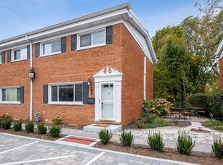 2116 Saint Johns Ave, Highland Park, IL 60035