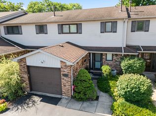 6815 Brementowne Dr, Tinley Park, IL 60477