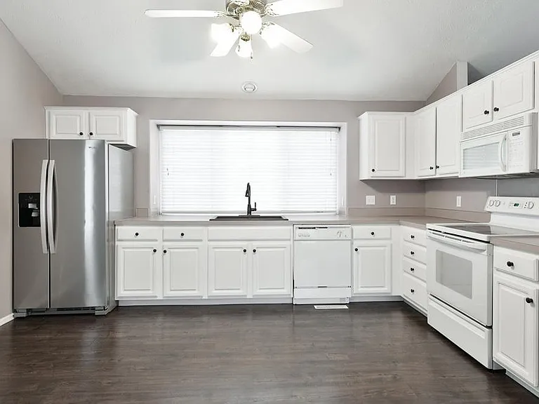 14507 S 31st St — Photo 14