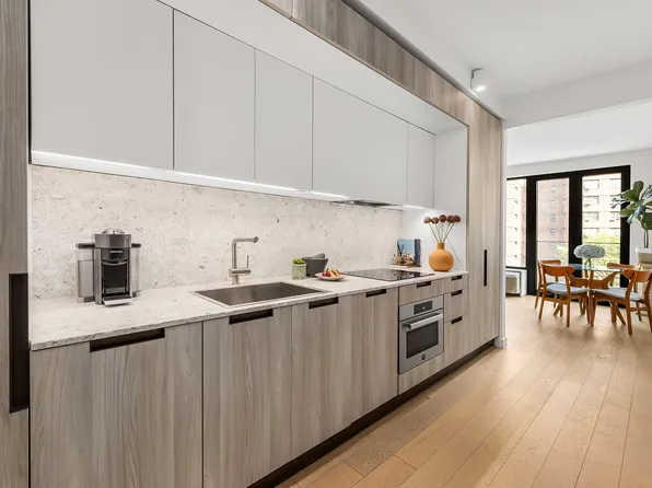 181 East 101st Street 705 image 2 of 13
