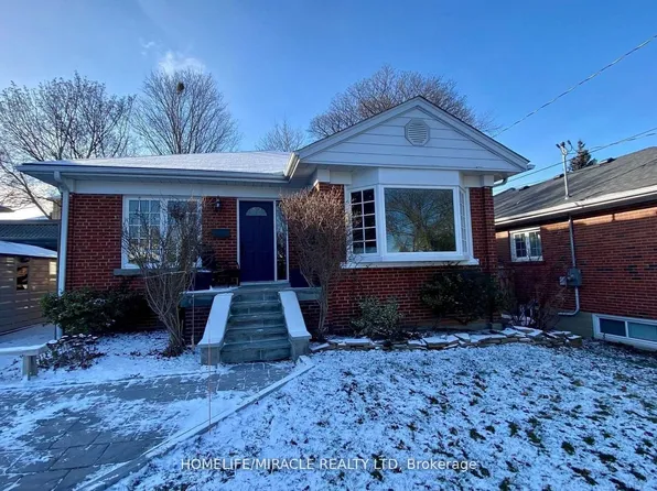 18 Shadowbrook Dr, Toronto, ON M9B 5K9