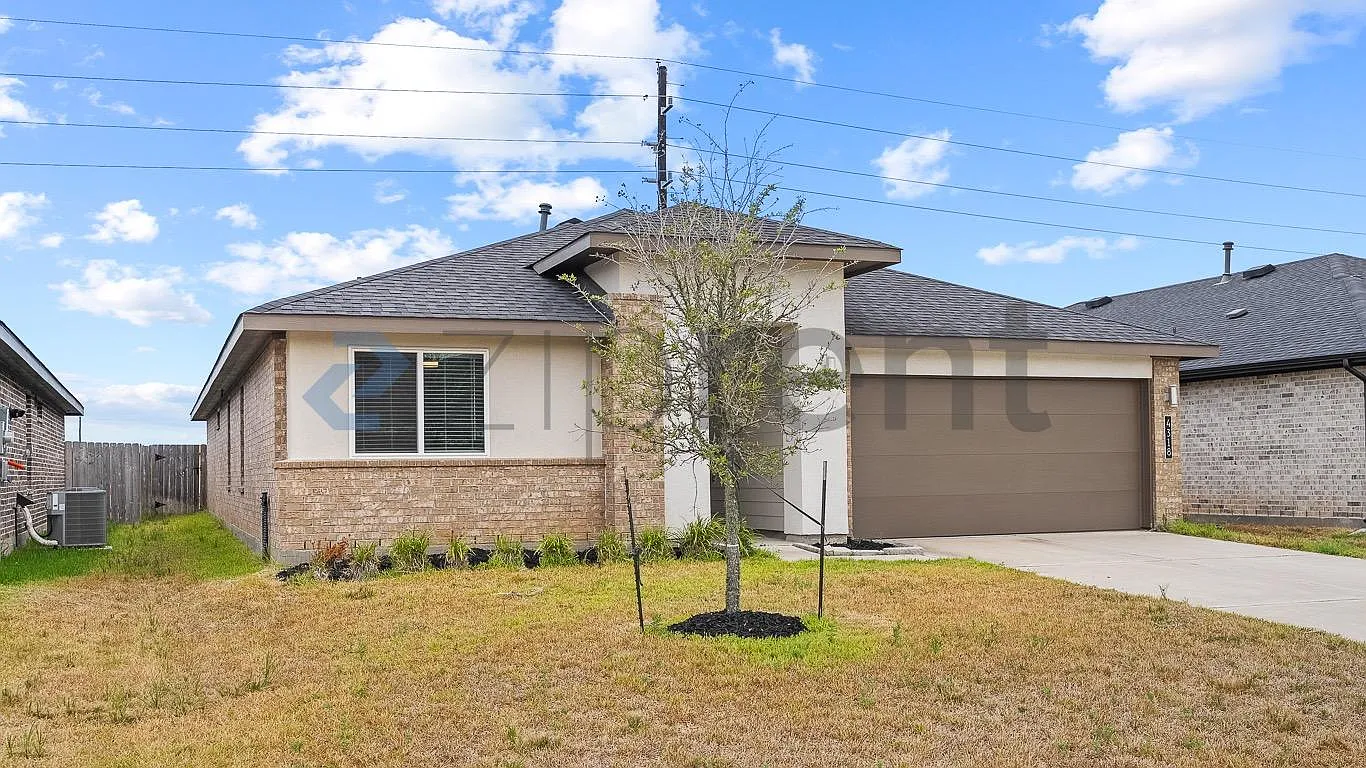 5 bed, 2244 sqft, $2,600 — Photo 3