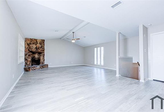 5th image of 15902 Timber Valley Dr