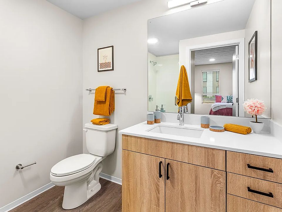 2nd image of 3506 Forbes Ave #1064B