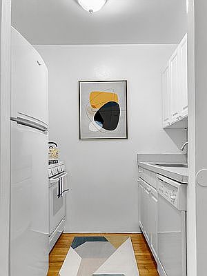 4th image of 56 Court St APT 4H