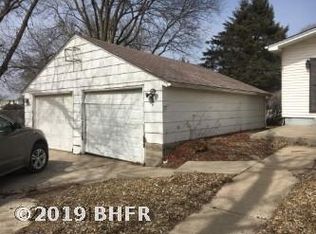 309 S 5th St, Guthrie Center, IA 50115