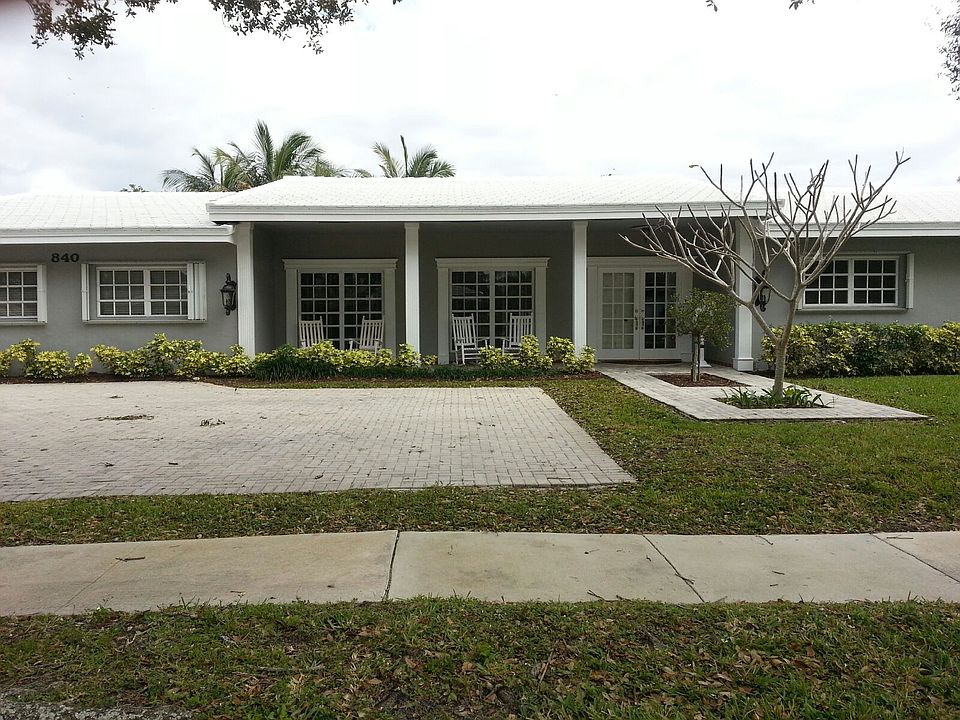 4 bedroom, 3 bath, library