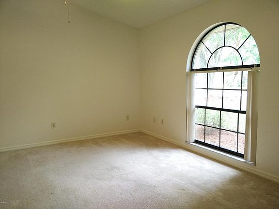 3rd image of 1206 Sugar Creek Ln