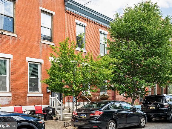 3rd image of 1321 Ellsworth St