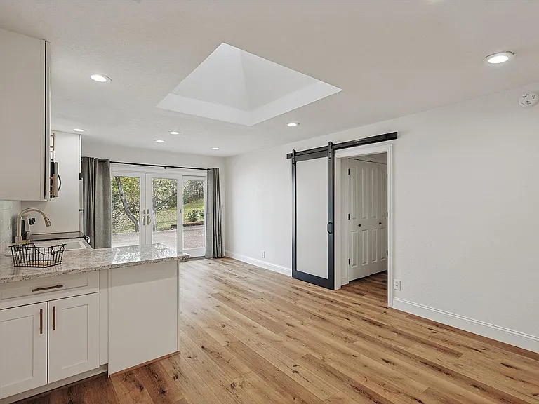 26 Horseshoe Dr — Photo 8
