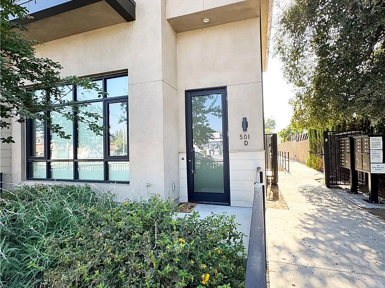 501 N Santa Anita Ave #D — Photo 3