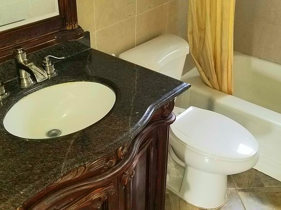 3rd image of 609 Cardenas Dr SE
