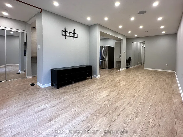 52 Charlbrook Ave — Photo 2