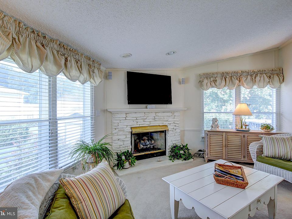 1st image of 33393 Hartford Ct