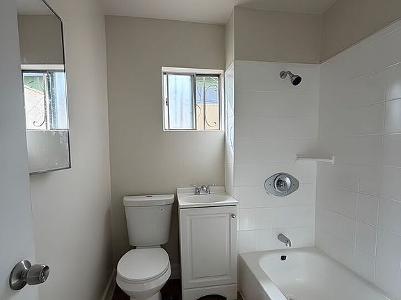 4th image of 4910 Hubbard St #1/2