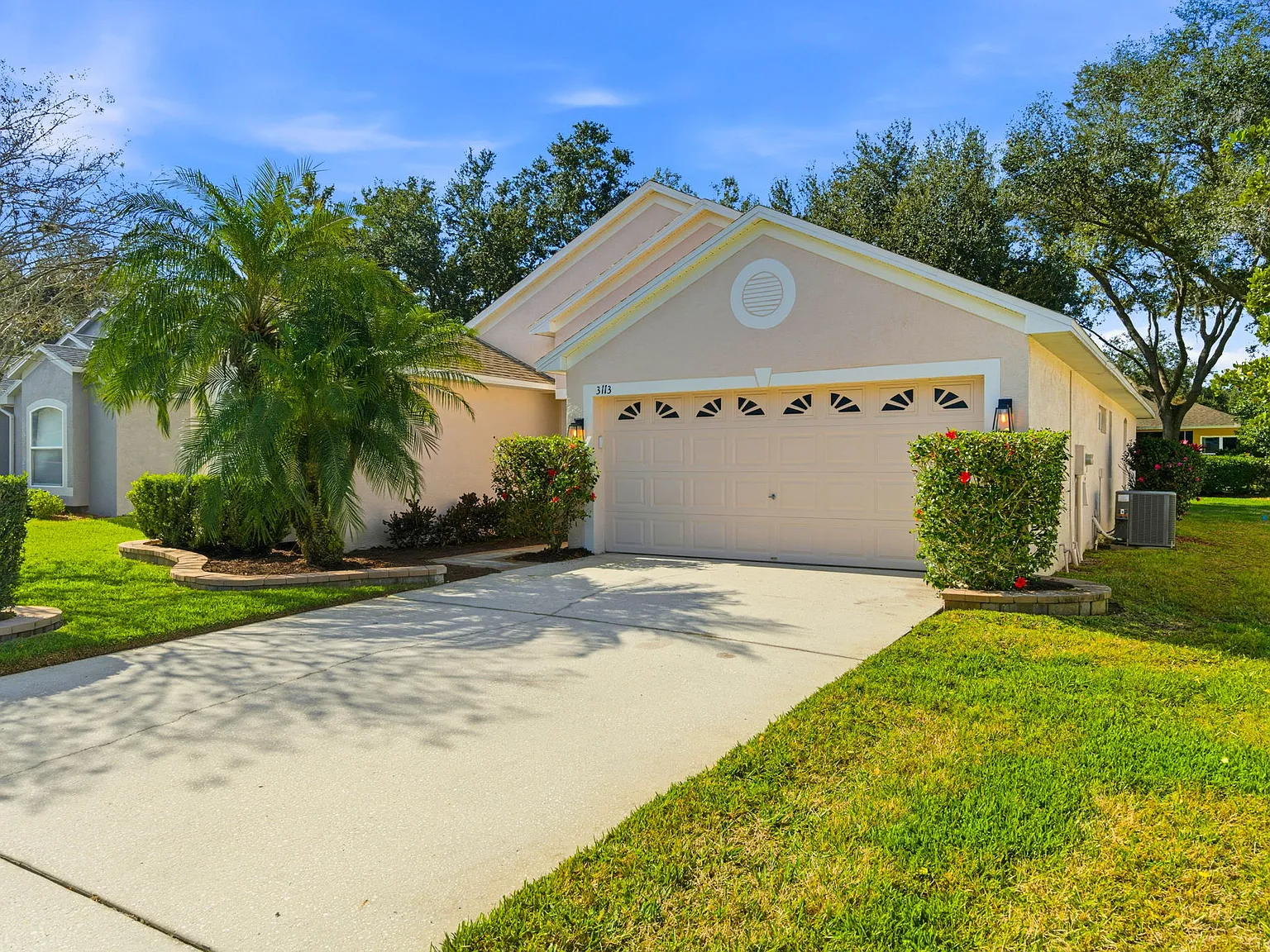 3 bed, 1588 sqft, $2,650 — Photo 2