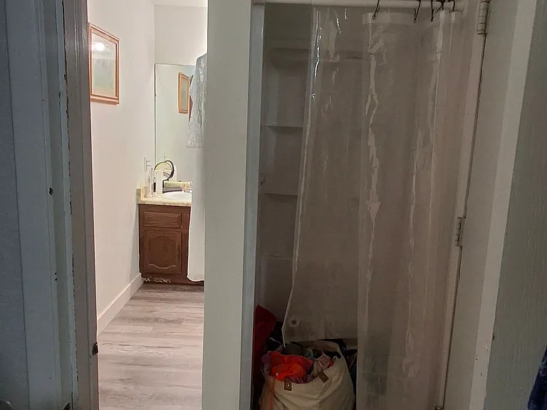 903 W 40th Ave #1 — Photo 10