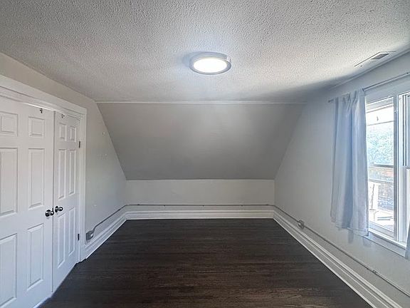 5th image of 5017 N Western Ave