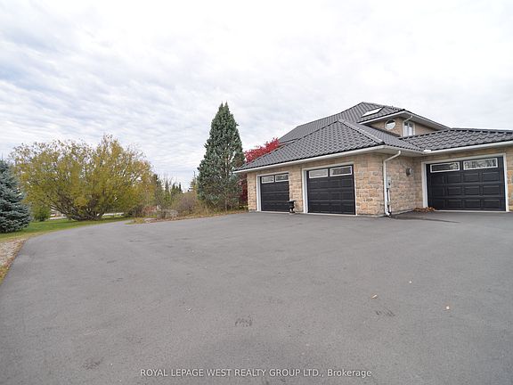 5th image of 107 Nawautin Dr S
