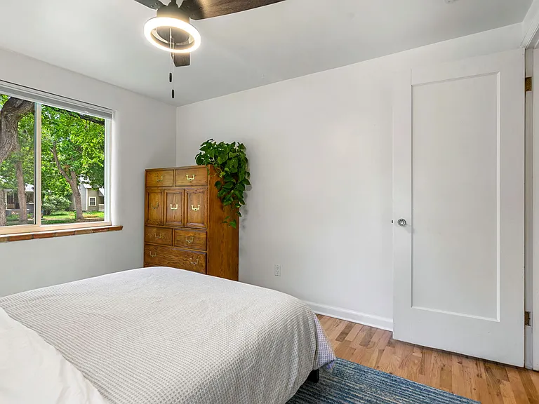 817 Mathews St — Photo 14