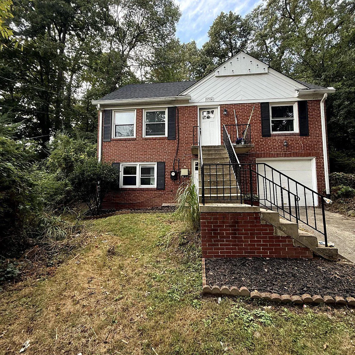 5 bed, 3.0 bath, 2250 sqft, $3,500 — Photo 1
