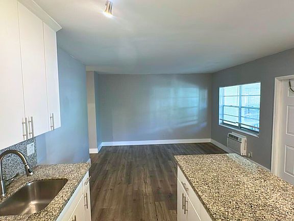 3rd image of 312 NE 15th Ave #10751487