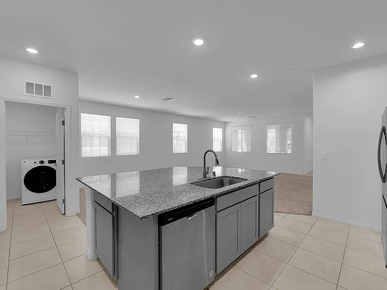 2610 Aversa St — Photo 12