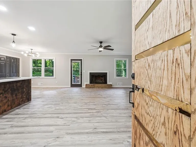 2653 Amy Ct — Photo 2
