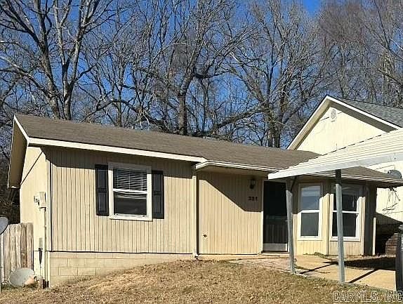 1st image of 221 Rockyreef Cir
