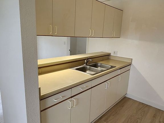 3rd image of 91-1062 Makaaloa St #12E