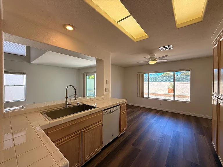 5430 Panoramic Ln — Photo 6