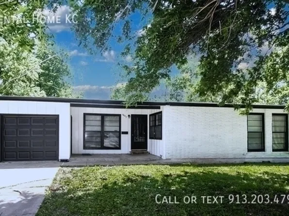 9427 Gillette St, Lenexa, KS 66215