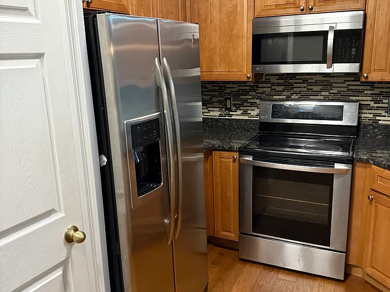 2712 Gresham Way #103 — Photo 25