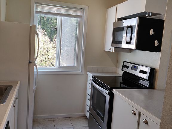 2nd image of 12429 NE 130th Ct APT G206