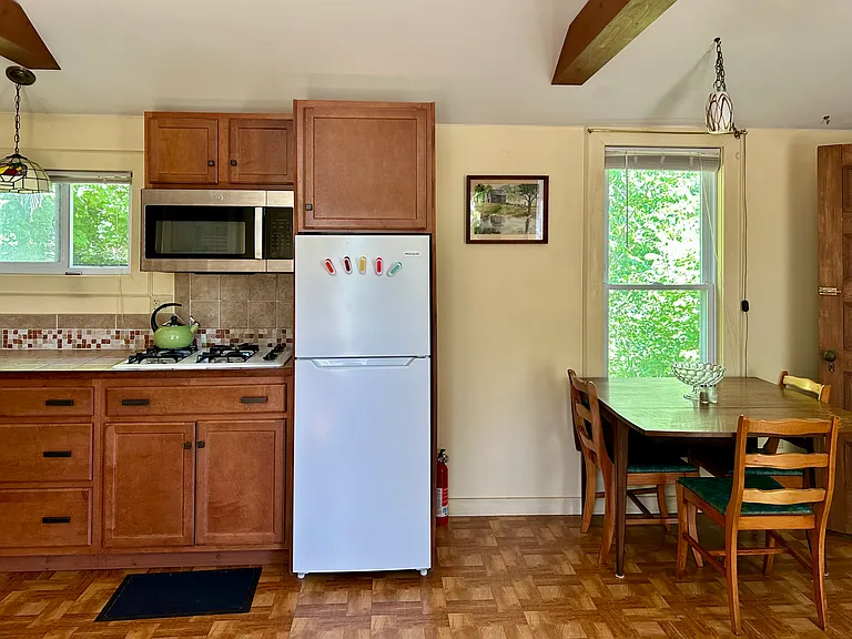 58 Shore Dr #B — Photo 4