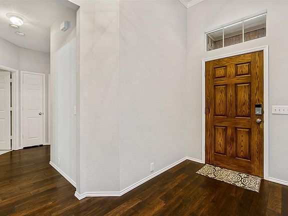 5th image of 2939 Hancock Dr