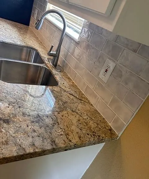 12210 Roandale Dr — Photo 2